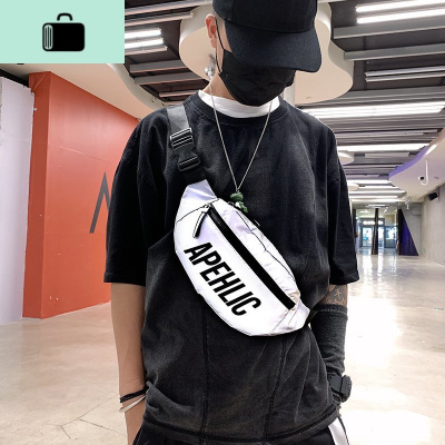 斜挎包潮牌ins运动小背包女男胸包反光单肩包手机包个生腰包NEW LAKE男士单肩包