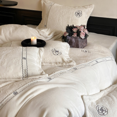 感小香风牛奶绒四件套秋冬加厚法莱绒刺绣被套床单公主风套件