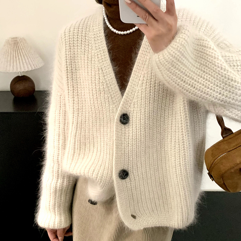 小单定制浣熊绒毛衣外套女秋冬新款慵懒风白色羊毛开衫针织上衣厚