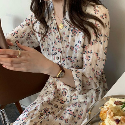 语娄大码女装早春法式复古碎花长裙胖妹妹遮肚显瘦内搭长袖过膝连衣裙2021大码女装