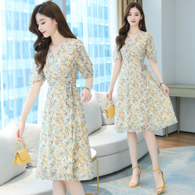 遇见衣姿2021新款裙子V领雪纺法式收腰显瘦碎花连衣裙女夏