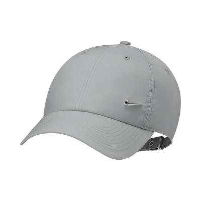 Nike 女款运动配饰 Swoosh 棒球帽 中无结构防汗帽金属细节时尚设计