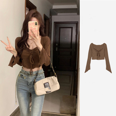 设计感褶皱系带喇叭袖T恤早秋新款纯欲辣妹修身显瘦短款v领上衣潮