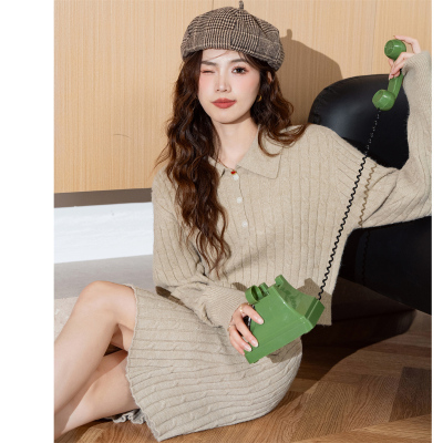 [清仓1折价62.9元,不叠加优惠券]唐狮秋季新款针织女时尚高级小绞花翻领套头半裙qd