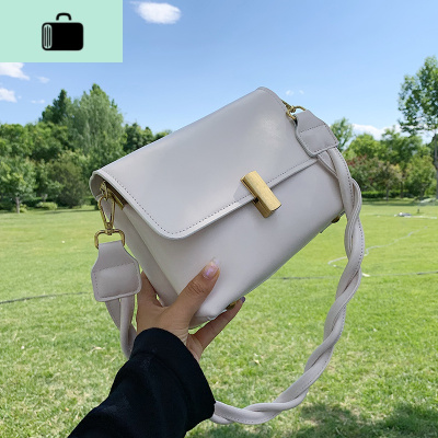 夏天质感包包女2020新款潮时尚网红女包流行单肩斜挎包百搭腋下包NEW LAKE女士单肩包