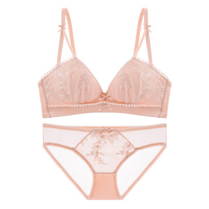 国潮刺绣蕾丝内衣女小胸聚拢显大上托防下垂收副乳无钢圈文胸套装