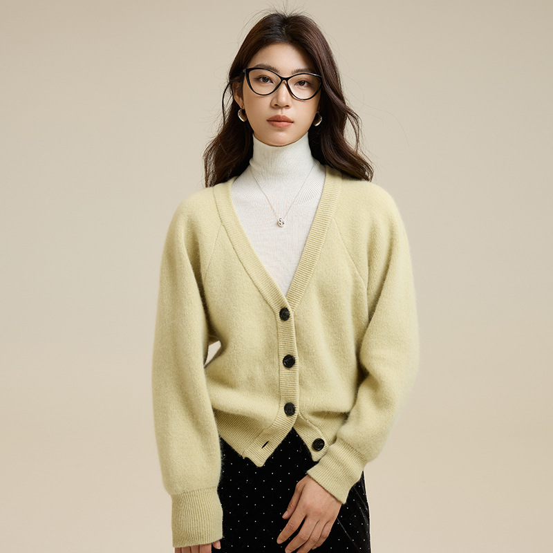 小单定制 经典V领羊毛开衫内搭濮院针织衫女秋冬时尚叠穿毛衣外套